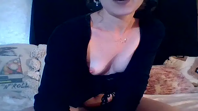 Snapshot of Nikita_05 chatting on 05.16.26 Nikita 05 online show from 05.16.26