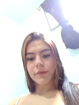 Snapshot of EmiNavarro chatting on 07.12.26 EmiNavarro online show from 07.12.26