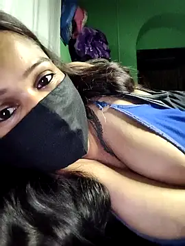 Snapshot of V-Hot-Suity chatting on 04.23.26 V-Hot-Suity online show from 04.23.26