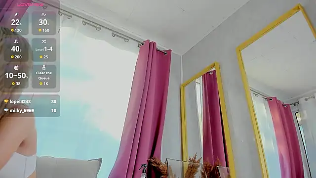 Snapshot of MeganKroft_ chatting on 02.19.26 MeganKroft online show from 02.19.26