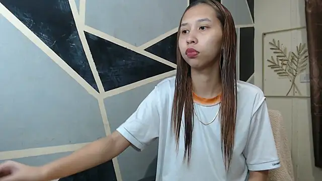 Snapshot of Charming_lexi chatting on 04.23.26 Charming lexi online show from 04.23.26