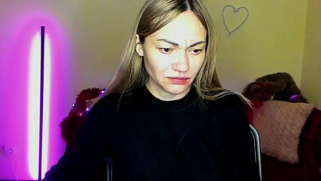 Snapshot of BlondMikey22 chatting on 04.23.26 BlondMikey22 online show from 04.23.26