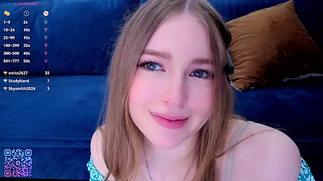 RowenaIanniello online show from 04.11.26