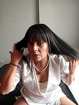 Snapshot of Lyonette_reading1 chatting on 02.06.26 Lyonette reading1 online show from 02.06.26