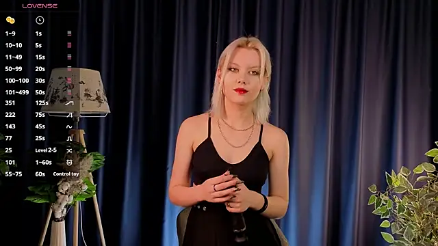 GoldenLenarz online show from 05.02.26