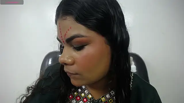 Snapshot of yaazhinii chatting on 05.23.26 yaazhinii online show from 05.23.26