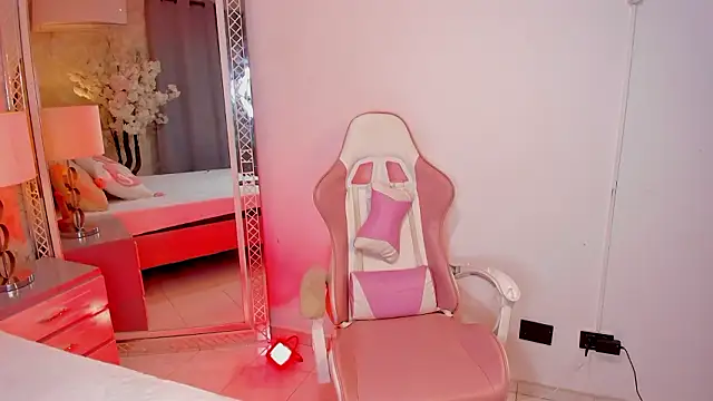 YazminJenner online show from 03.11.26