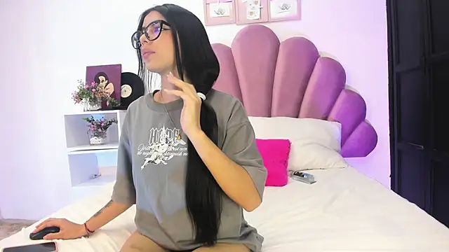 Lili Stone  online show from 03.31.26