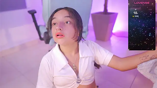  emily jonexs online show from 02.28.26