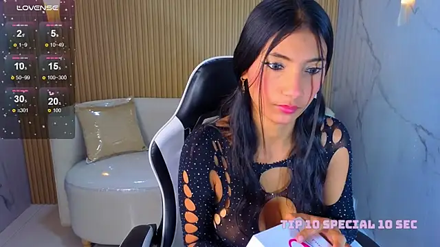 Perla Moon Tx online show from 02.11.26