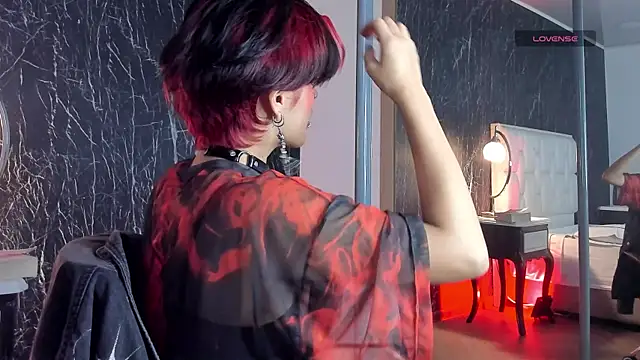 Snapshot of YuuMiko chatting on 02.21.26 YuuMiko online show from 02.21.26