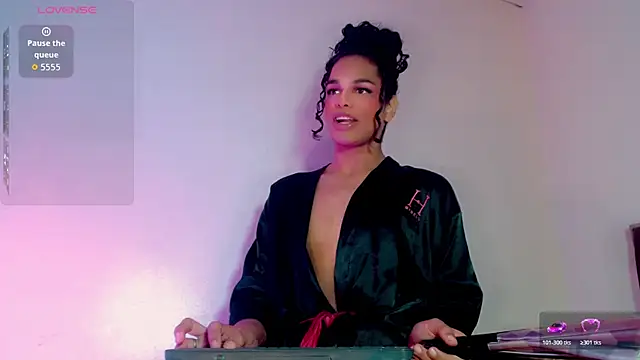 Snapshot of Zonce_shimer chatting on 02.14.26 Zonce shimer online show from 02.14.26