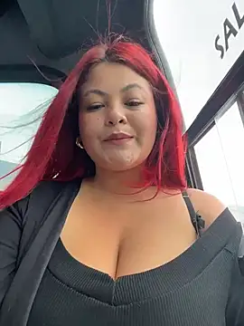 Snapshot of Lia-Moon77 chatting on 02.13.26 Lia-Moon77 online show from 02.13.26