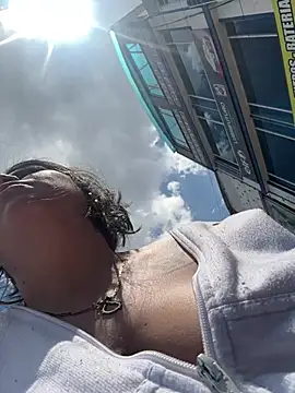 Snapshot of Thalia_xx chatting on 02.28.26 Thalia xx online show from 02.28.26