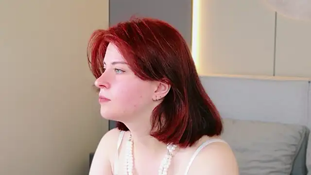 Snapshot of Milana_Bold chatting on 06.08.26 Milana Bold online show from 06.08.26