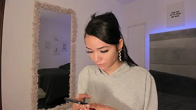 Mila jenner online show from 04.09.26