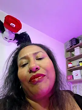 Nyomi browm online show from 02.14.26