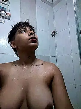 Snapshot of scarletfox__3 chatting on 02.23.26 scarletfox 3 online show from 02.23.26