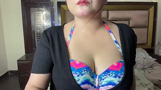 Snapshot of Hersheykaur chatting on 06.09.26 Hersheykaur online show from 06.09.26