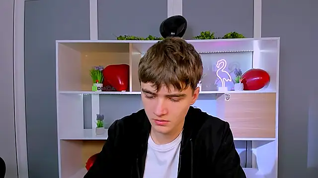 Snapshot of emil_lucky chatting on 02.14.26 emil lucky online show from 02.14.26