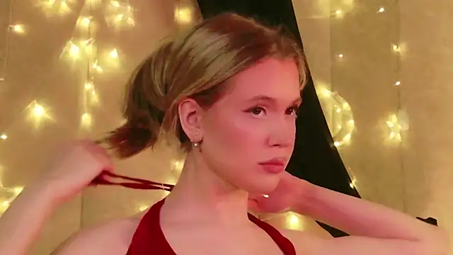 Snapshot of Beckie_White chatting on 04.04.26 Beckie White online show from 04.04.26