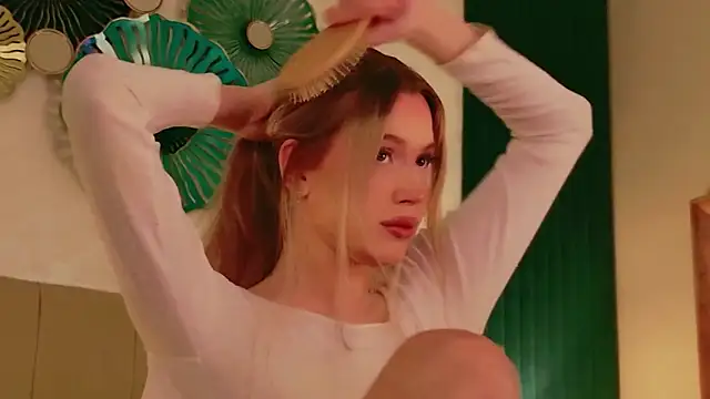 Snapshot of Beckie_White chatting on 04.12.26 Beckie White online show from 04.12.26