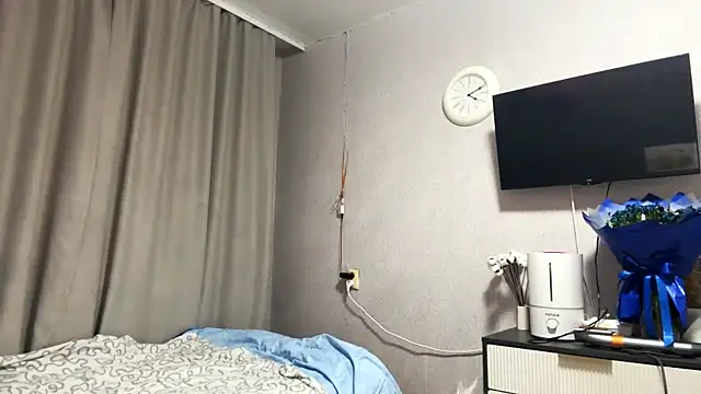 Snapshot of MilaSliger chatting on 02.27.26 MilaSliger online show from 02.27.26