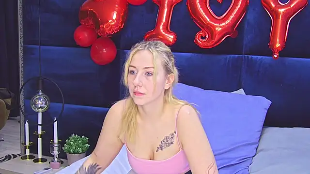 LovelyMiley online show from 02.15.26