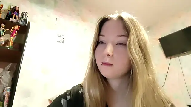 Snapshot of TiaBIanks chatting on 02.14.26 TiaBIanks online show from 02.14.26