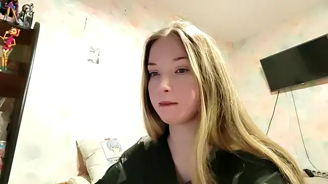 Snapshot of TiaBIanks chatting on 02.16.26 TiaBIanks online show from 02.16.26