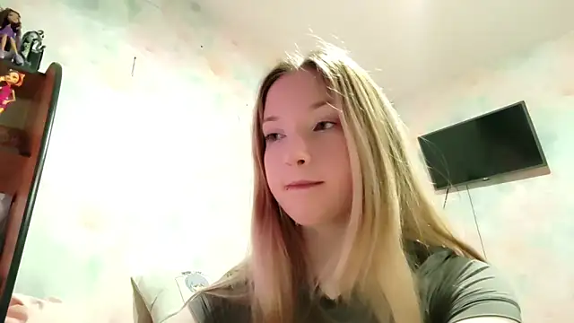 Snapshot of TiaBIanks chatting on 03.03.26 TiaBIanks online show from 03.03.26