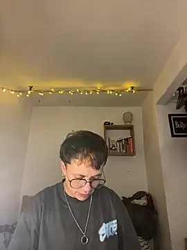 Snapshot of SimonMasseel chatting on 02.13.26 SimonMasseel online show from 02.13.26