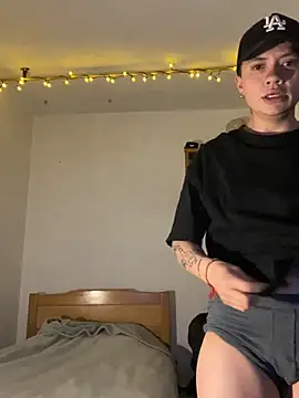 Snapshot of SimonMasseel chatting on 02.16.26 SimonMasseel online show from 02.16.26