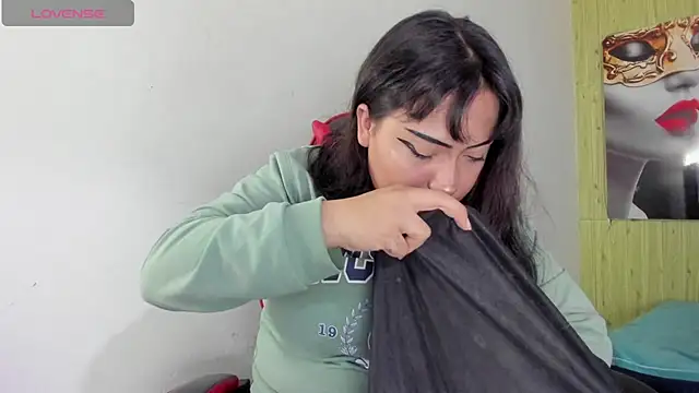 peachy hot online show from 04.17.26