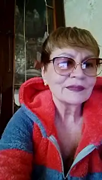 SophieBurns online show from 04.17.26