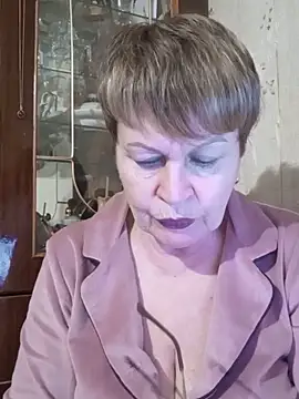 SophieBurns online show from 05.18.26