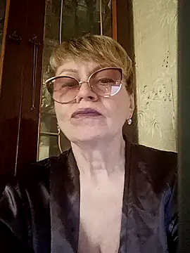 SophieBurns online show from 06.23.26