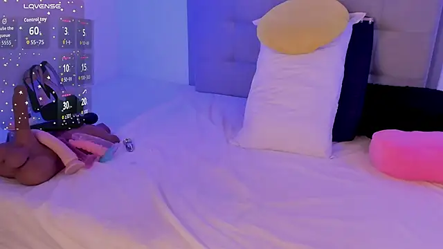 Snapshot of Ally_muun chatting on 02.19.26 Ally muun online show from 02.19.26