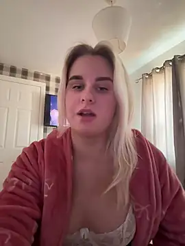 Snapshot of Bethanymaex chatting on 03.25.26 Bethanymaex online show from 03.25.26