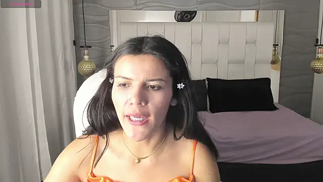 Snapshot of Thaliaa_Lopez chatting on 02.18.26 Thaliaa Lopez online show from 02.18.26