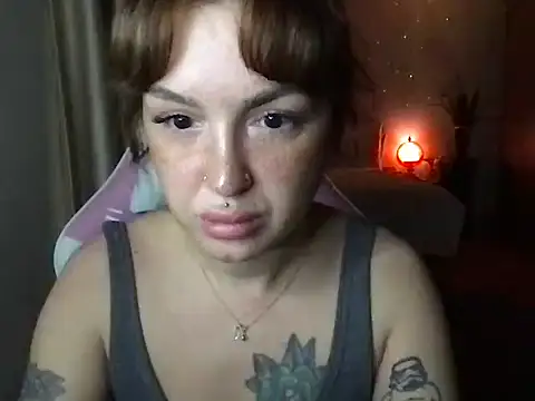Snapshot of dyllala chatting on 07.14.26 dyllala online show from 07.14.26