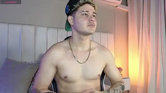 Snapshot of rayan_linxx chatting on 02.10.26 rayan linxx online show from 02.10.26