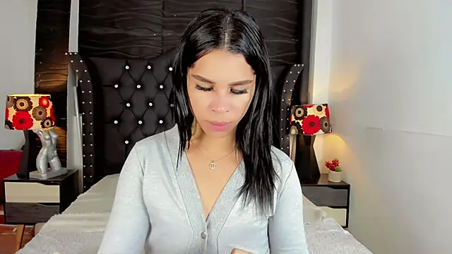 Makeyla Fox  online show from 02.18.26