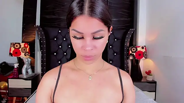 Makeyla Fox  online show from 02.28.26