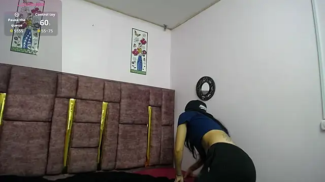 FRANCESCA LOVE  online show from 04.12.26