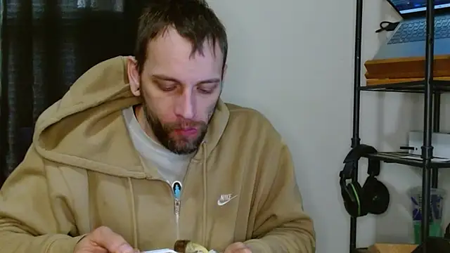 Snapshot of cguffey2284 chatting on 02.28.26 cguffey2284 online show from 02.28.26