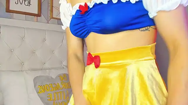 luna forever7 online show from 04.09.26