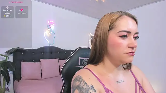 LUNAKITTY TAY online show from 06.23.26