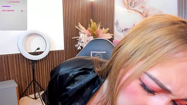 LUNAKITTY TAY online show from 07.08.26