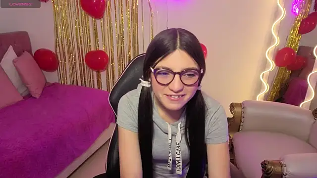 Snapshot of MAHYRA_TAY chatting on 02.19.26 MAHYRA TAY online show from 02.19.26